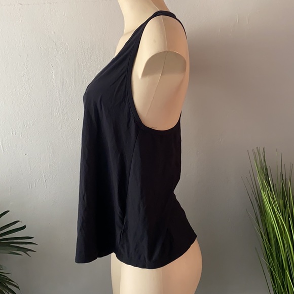 Workout In Planet Blue 🌎 - Picture 2 of 3